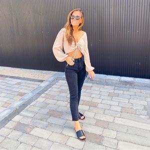 Abercrombie & Fitch; Curve Love, The Mom High Rise - Black